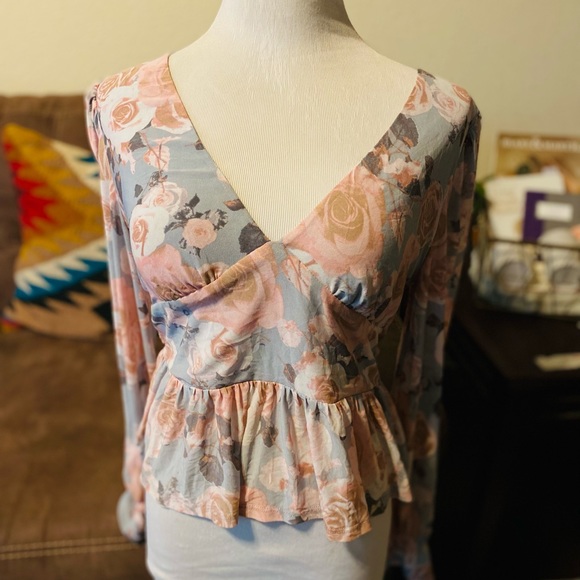 Mi Ami Floral Sweetheart Blouse - Picture 1 of 6